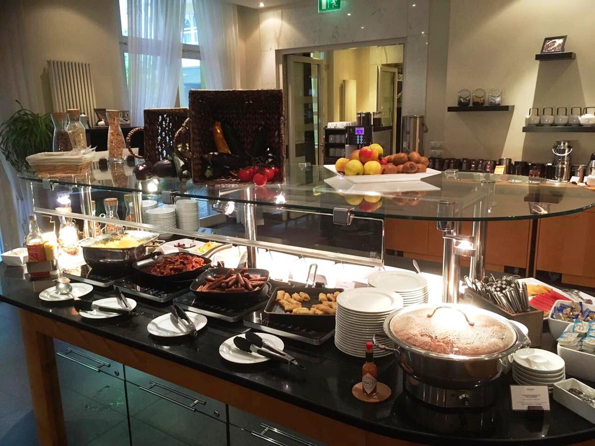 Mercure & Residenz Checkpoint Charlie 4*